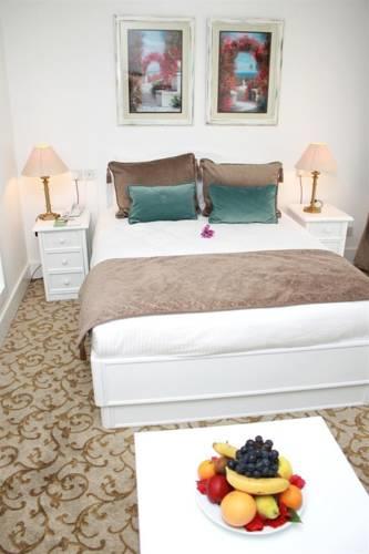 Отель The Olive Tree Hotel