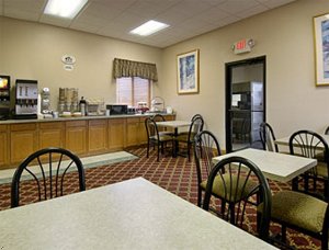 Отель Super 8 Motel - Ames