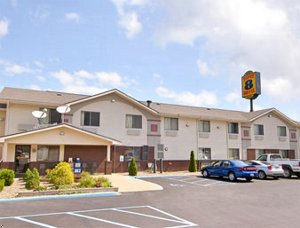 Отель Super 8 Motel - Weston