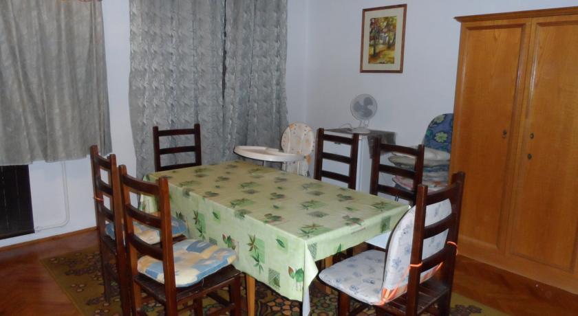 Hársfaapparman és vendégház