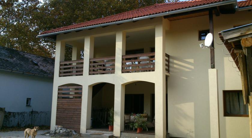 Апартаменты Berni Apartman
