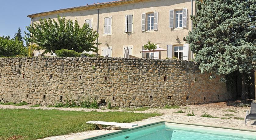 Апартаменты Chateau Jonquières