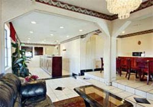 Отель Super 8 Motel -By The Galleria   North Dallas Area