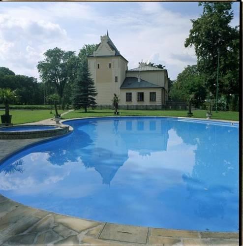 Отель Hotel Pałac