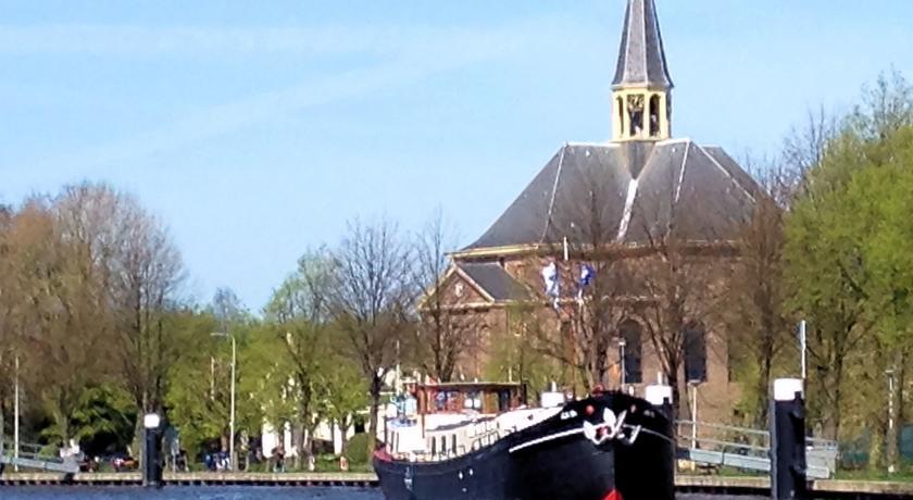Отель Hotelschip 'Ali-B2'