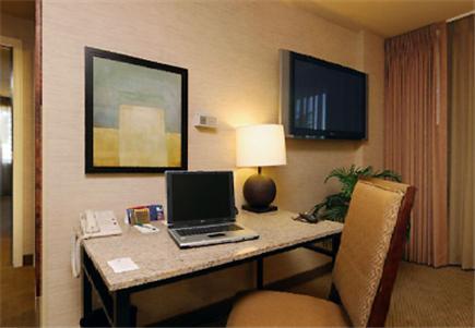 Отель Silver Cloud Hotel - Bellevue Eastgate