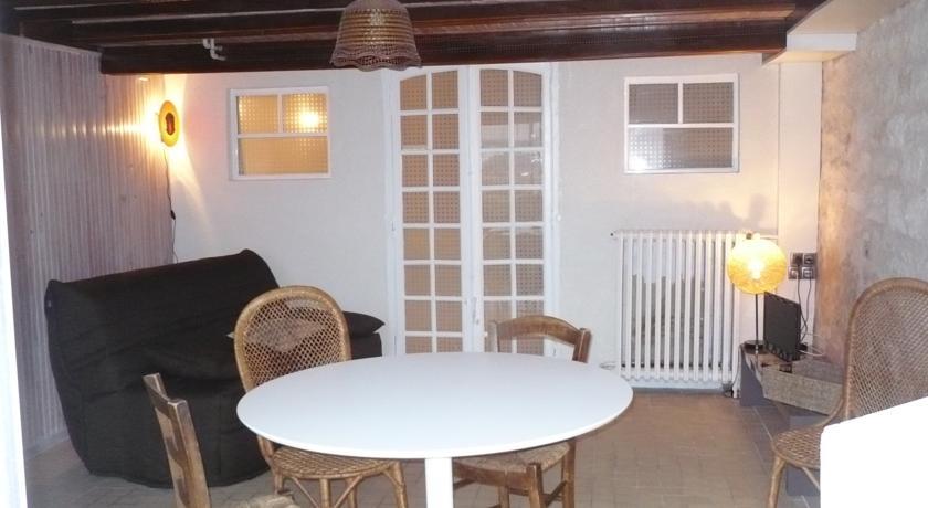 Апартаменты Holiday home Vue sur la Charente