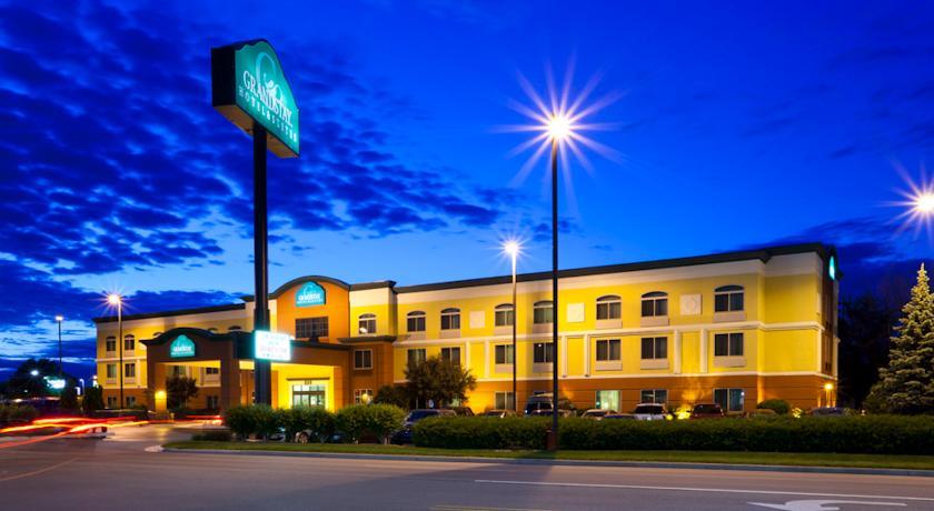 Отель GrandStay Hotel & Suites Appleton