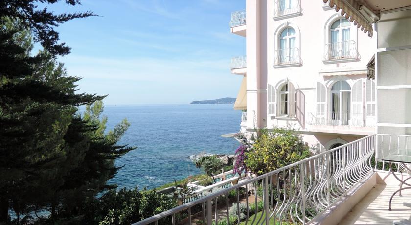 Апартаменты Overlooking the Sea in Cap d'Ail