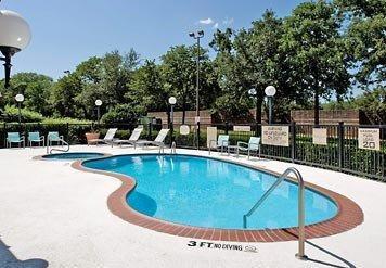 Отель SpringHill Suites Arlington Near Six Flags