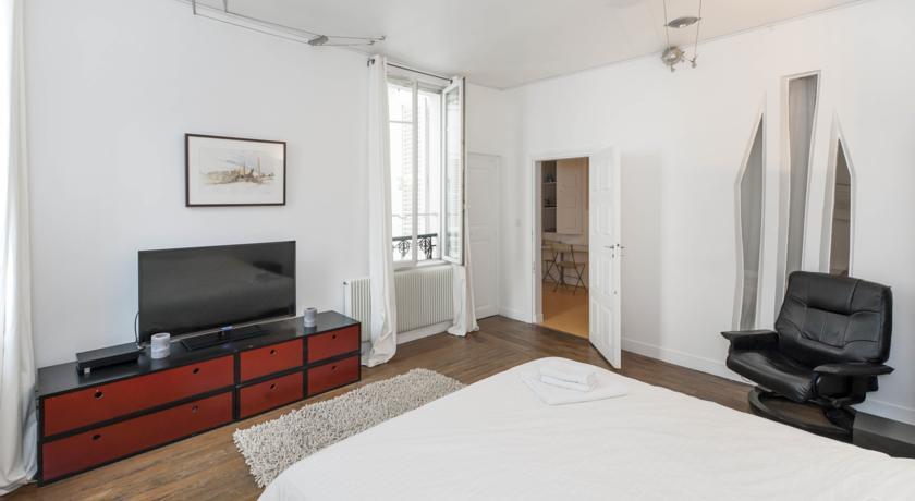 Апартаменты Duroc Apartment