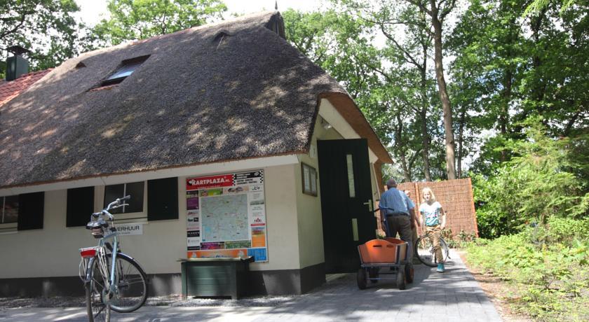 Отель Natuurpark De Witte Bergen
