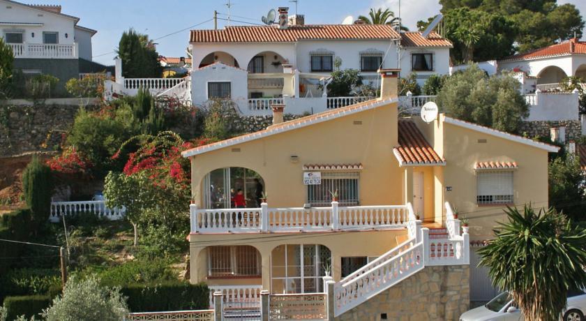 Вилла Villa Benajarafe