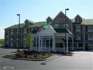 Отель Country Inn & Suites By Carlson Wilder