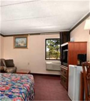 Days Inn & Suites - Atlanta