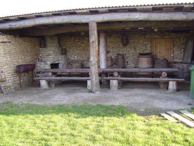 Отель Paali-Tõnise Turismifarm