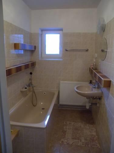 Апартаменты Holiday home Skrdlovice 1