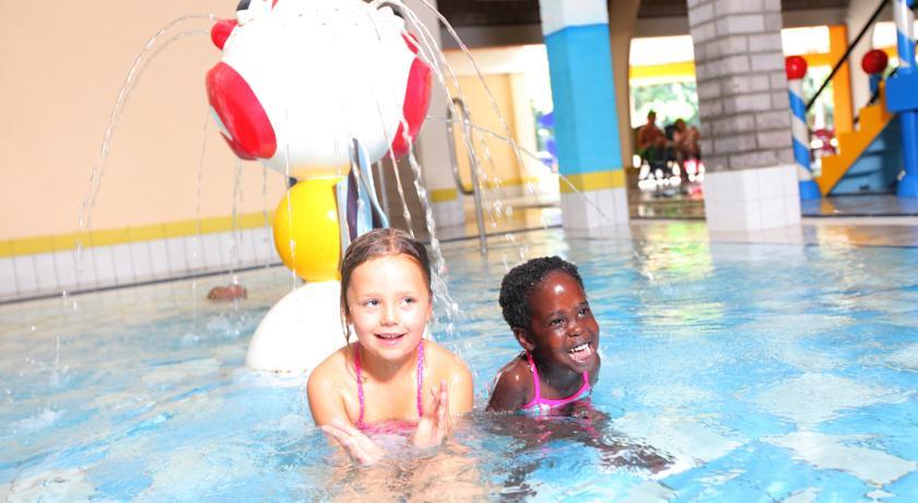 Отель Vakantiepark Het Roekenbosch