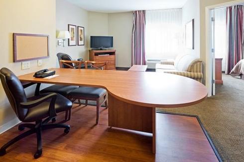 Отель Candlewood Suites Bordentown-Trenton