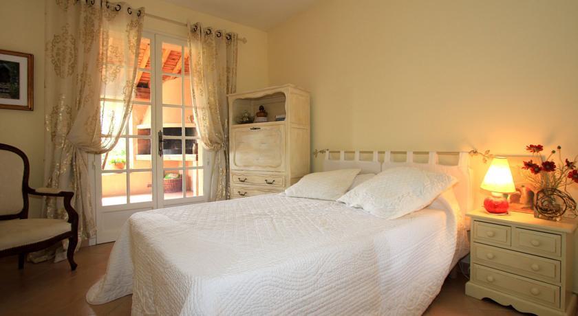 Вилла Les Vignes Blanches Villa