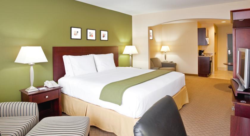 Отель Holiday Inn Express Hotel & Suites Athens