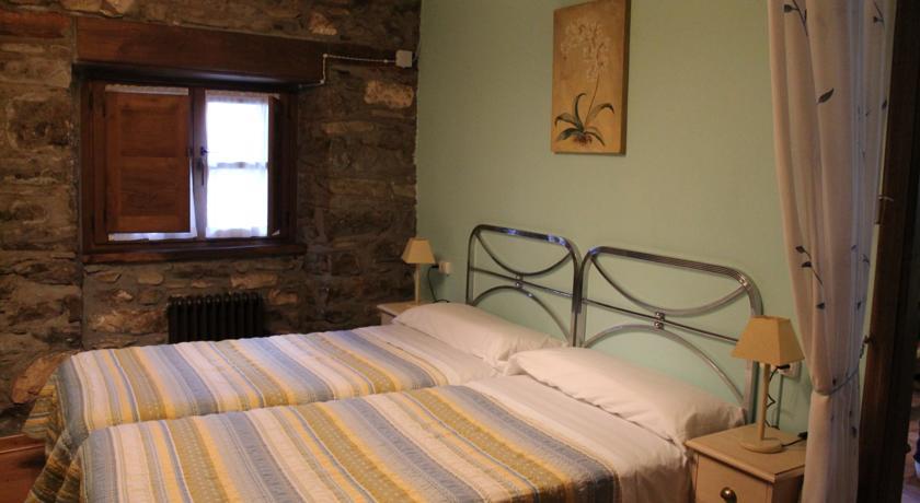 Отель Apartamentos rurales Casa Xepo