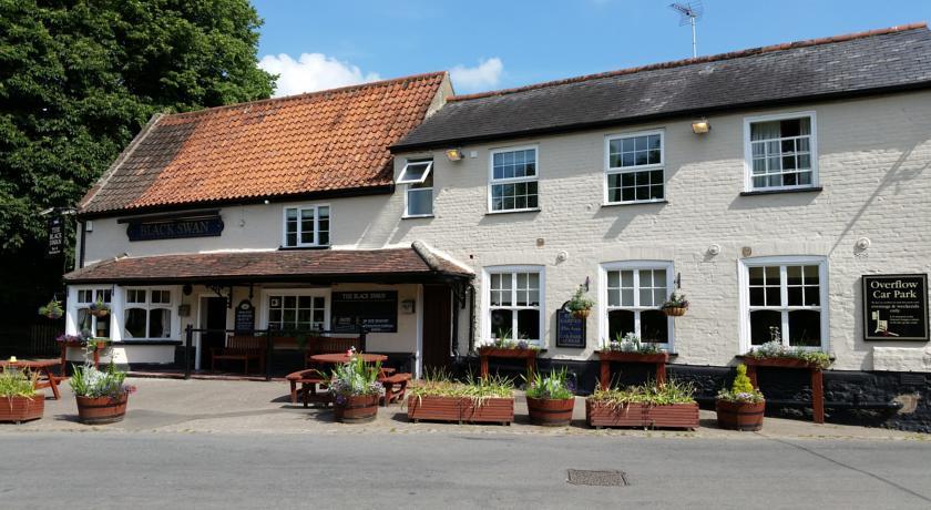 Отель The Black Swan Inn