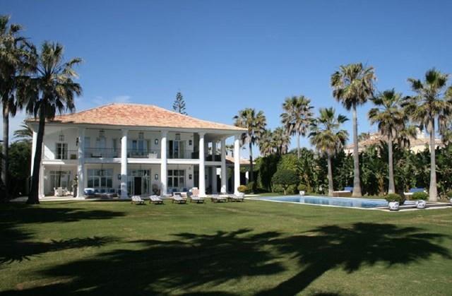 Вилла Villa Guadalmina Baja