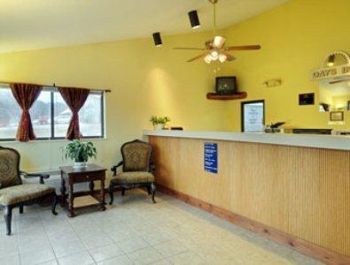Отель Days Inn Athens