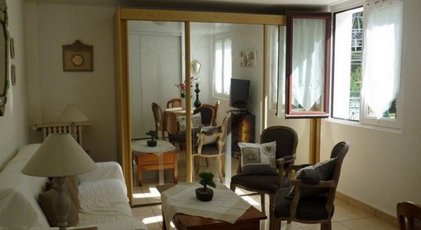 Апартаменты Holiday home Gite du Petit Solaire