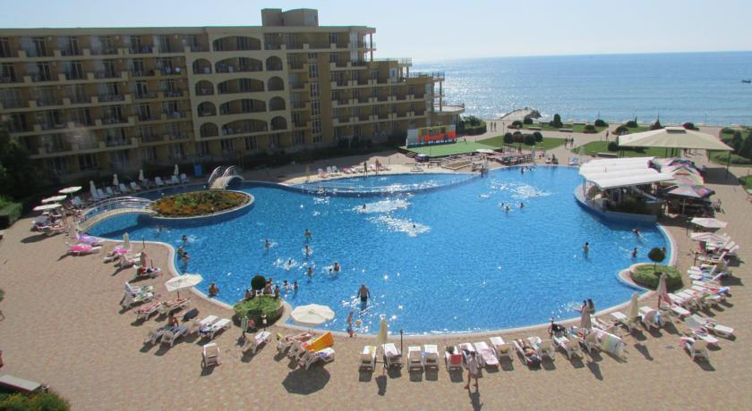 Апартаменты Midia Grand Apartment