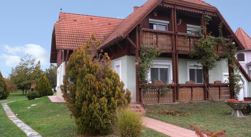 Апартаменты Apartment Balatonszentgyorgy 4