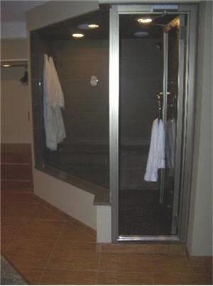 Отель The Champagne Lodge and Luxury Suites