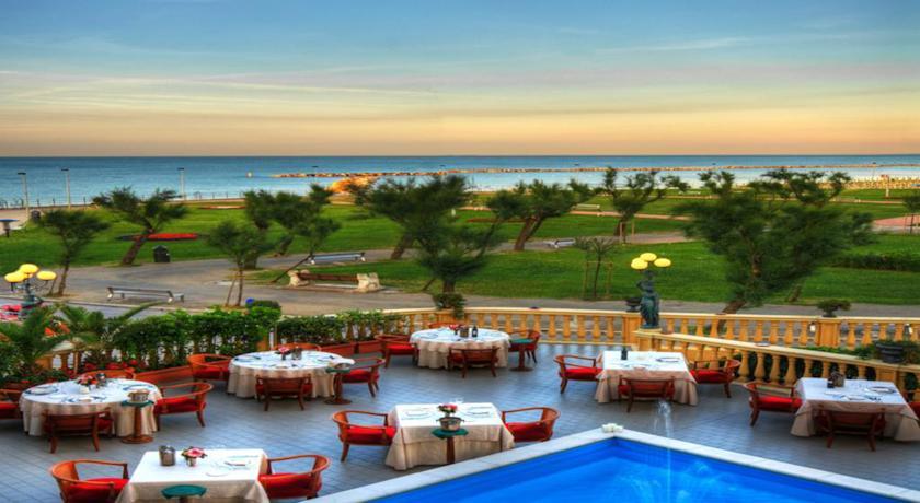 Отель Hotel Vittoria