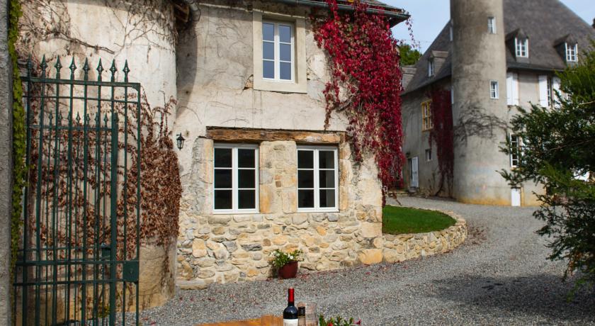 Апартаменты Loge du Chateau de Pouech