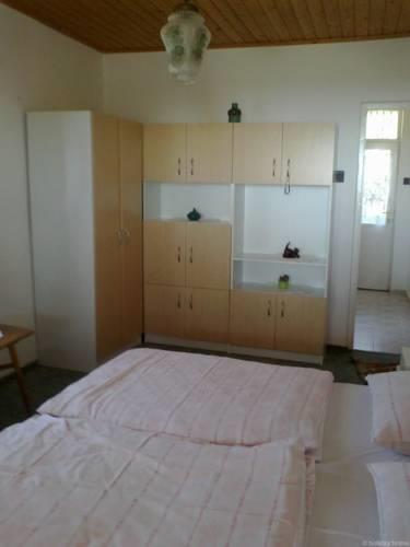 Апартаменты Apartment Balatonalmadi 11