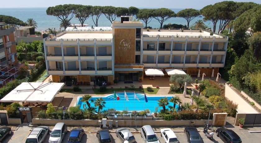 Отель Hotel Albatros