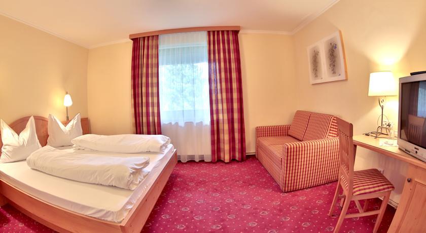 Отель Wirtshaus Restaurant Pension Steirerland