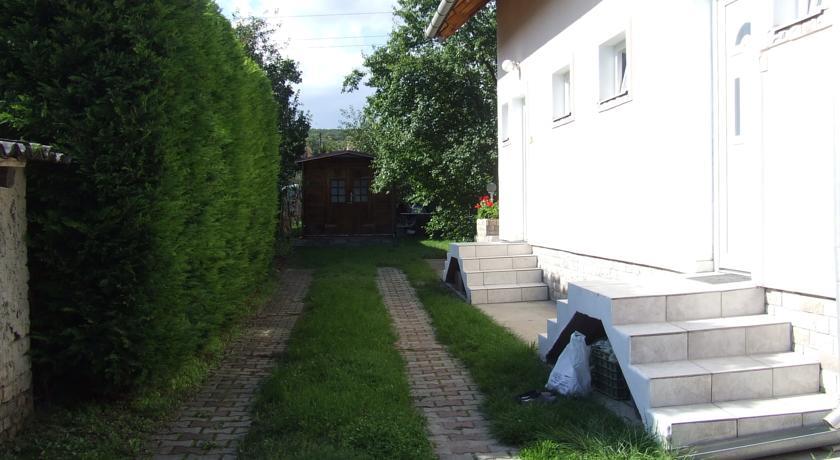 Апартаменты Tobruk Apartman