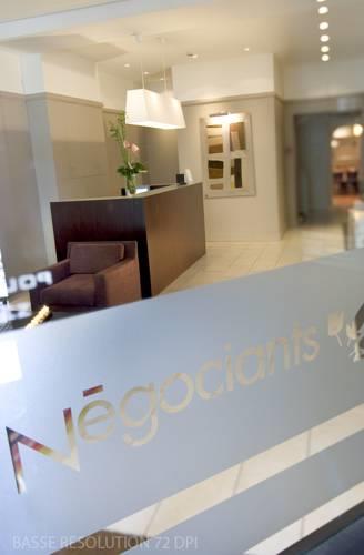 Отель Hotel Les Negociants