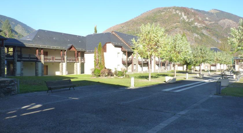 Отель Les Balcons des Pyrénées