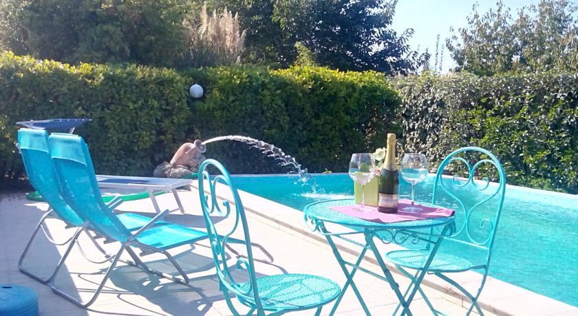 Апартаменты Holiday home Villino Le Colonnelle