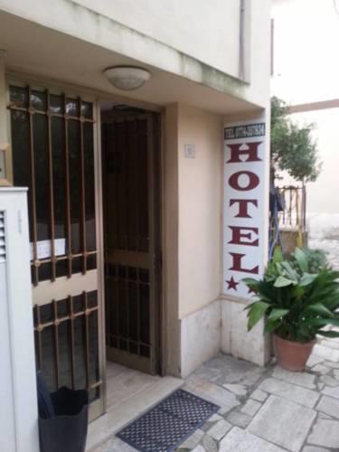 Отель Hotel Il Grottino