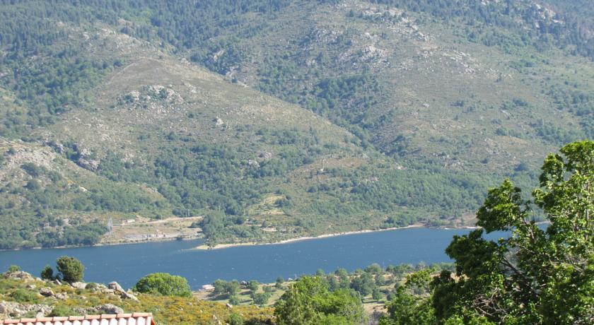 Отель Les Chalets De Lozzi