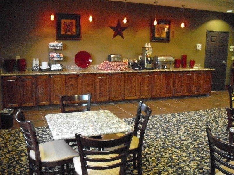 Отель La Quinta Inn & Suites Fort Worth-Northeast Mall