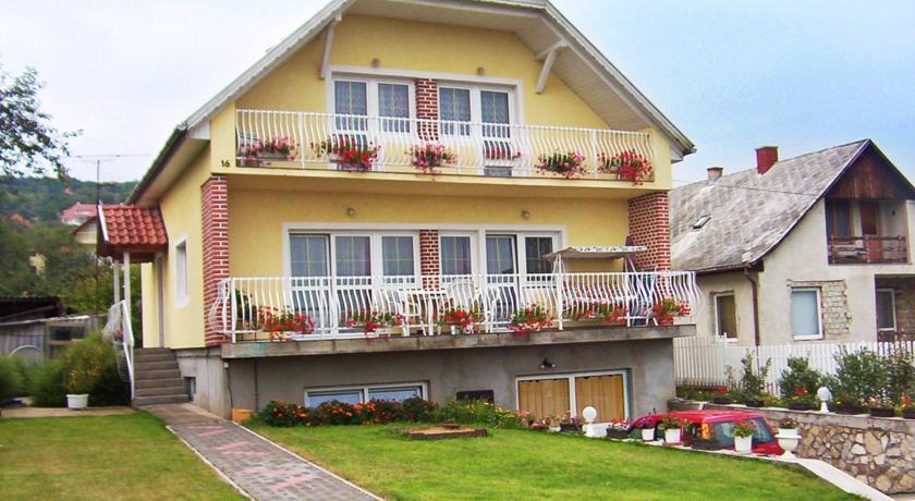 Апартаменты Apartment Balatonalmadi 12
