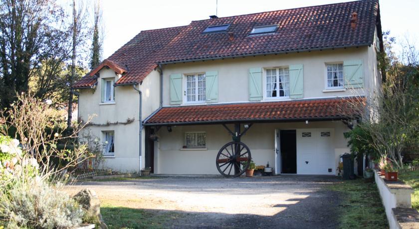 Мини-отель Chambre d'Hôtes Les Chênes