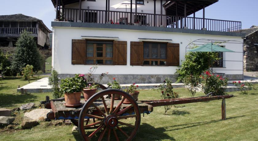 Отель Apartamentos Rurales Casa el Abad