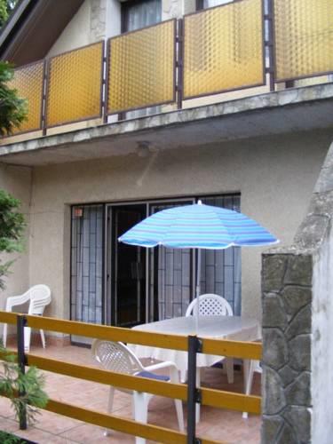 Апартаменты Holiday Home Balatonkeresztur 4