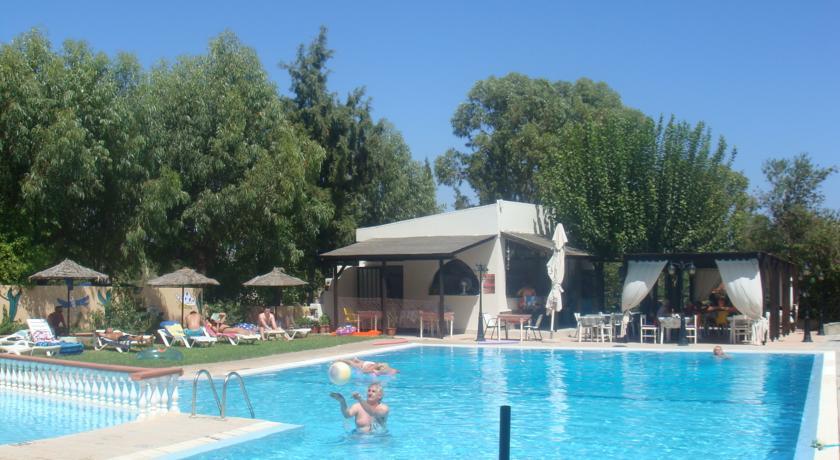 Achousa Hotel